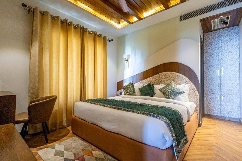 The Nathuli Manor - Pure Veg Stay Near Mall Road with Free Parking & Shuttle - image 7