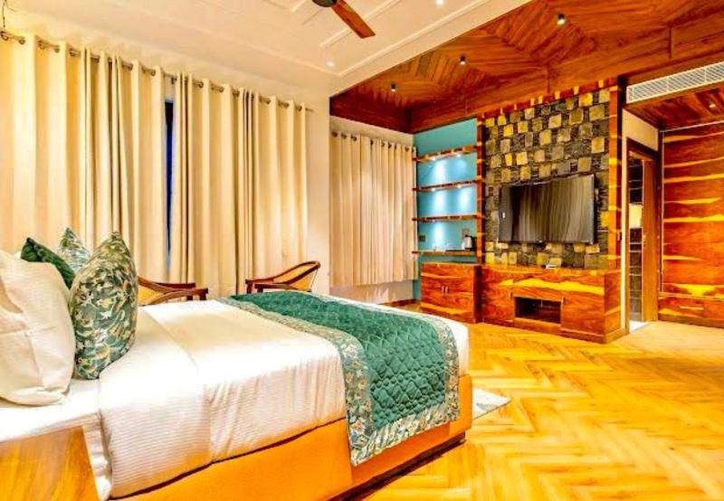 The Nathuli Manor - Pure Veg Stay Near Mall Road with Free Parking & Shuttle - image 15