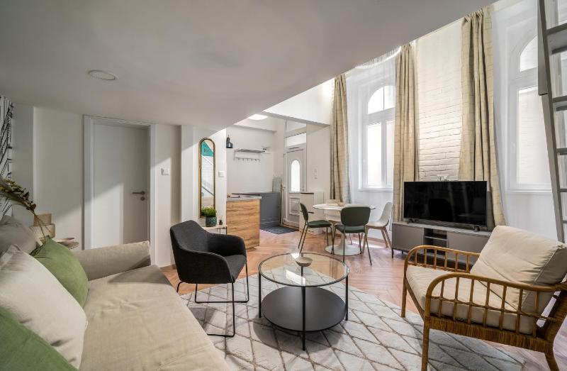 Opera Corso Suites - image 9