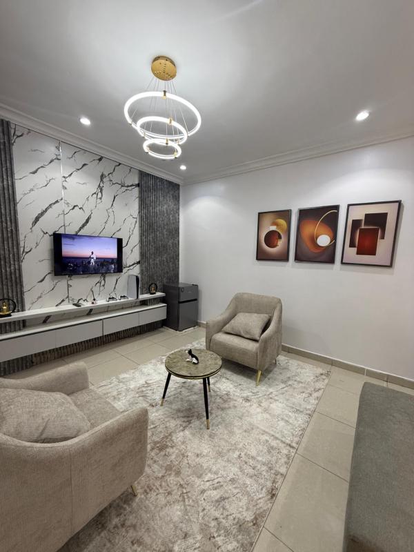Luxury One Bedroom Apartment in Osapa Lekki - image 5