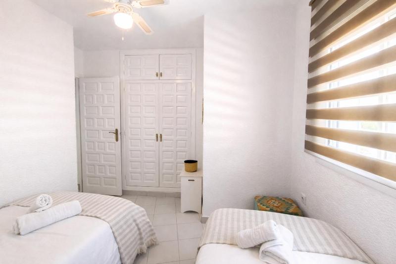 Anacasa Oasis Beach II Marineta AP2116 - image 16