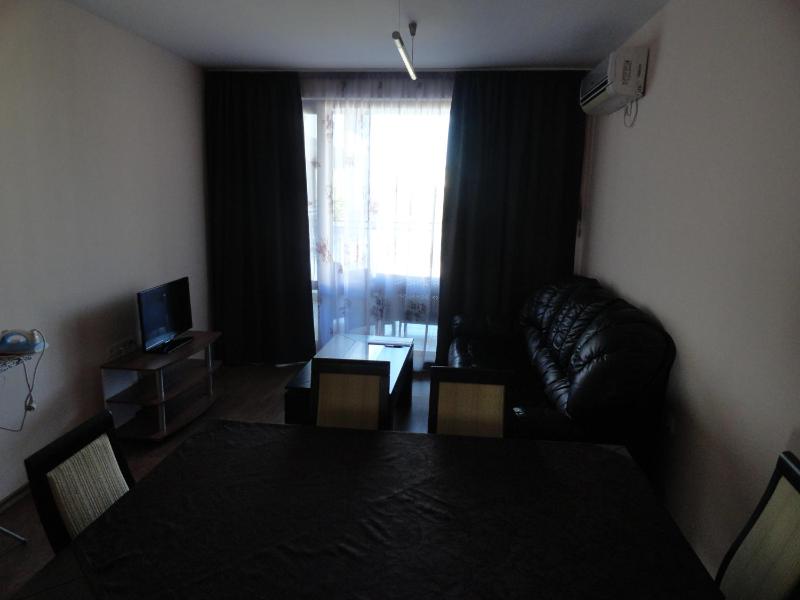 Two-Bedroom Apartment (5 Adults + 2 Children) image 2