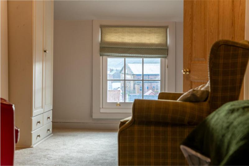 Host & Stay - Sea View Cottage - image 10