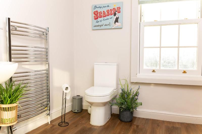 Host & Stay - Sea View Cottage - image 7