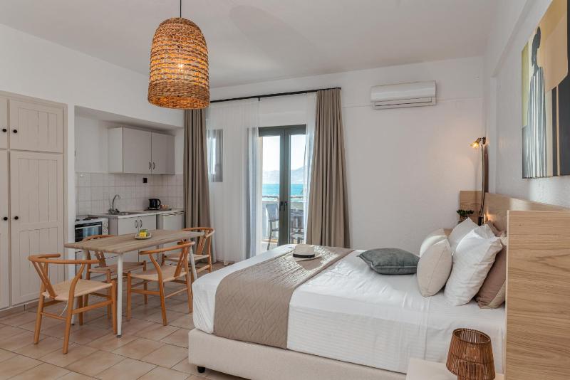 Arlen Beach Hotel - image 43