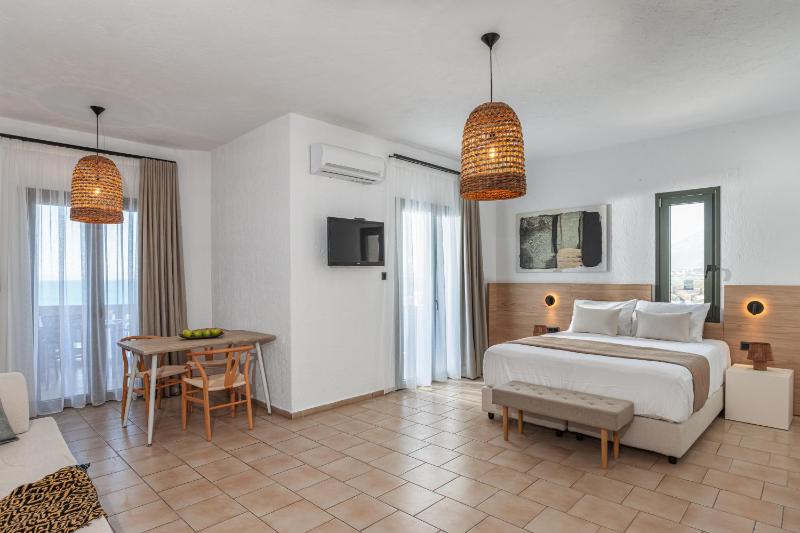 Arlen Beach Hotel - image 32