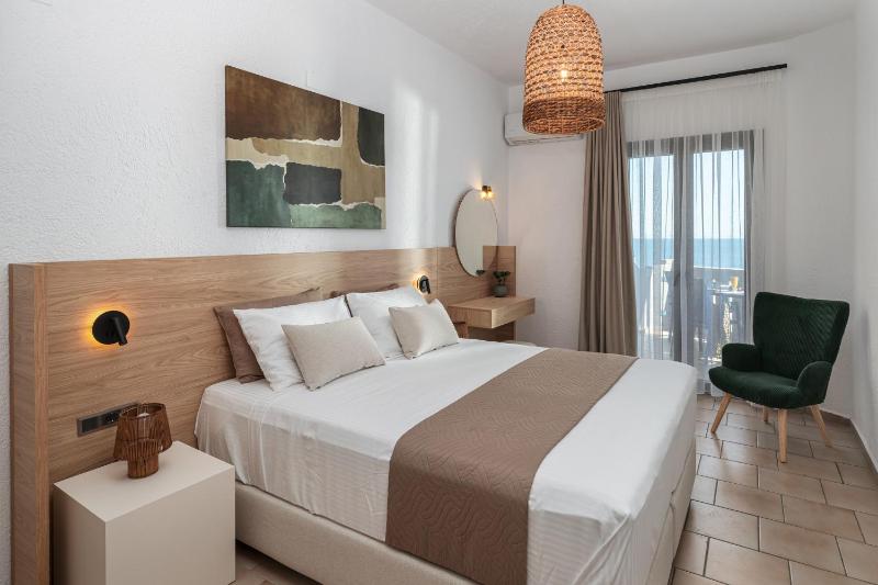 Arlen Beach Hotel - image 35