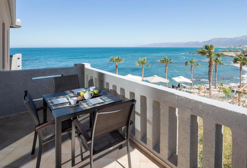 Arlen Beach Hotel - image 45