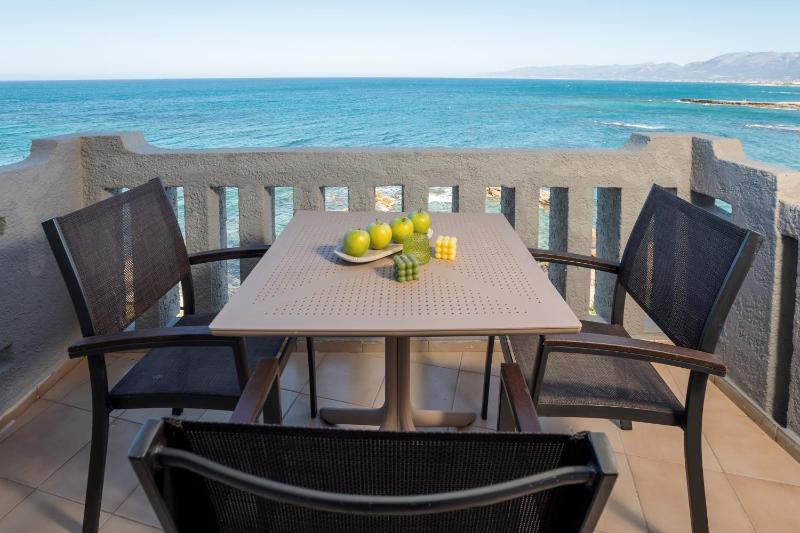 Arlen Beach Hotel - image 26