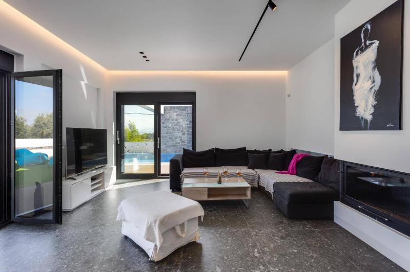 Villa Tropicana by Villa Plus - image 13