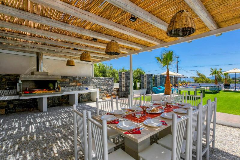 Villa Tropicana by Villa Plus - image 10
