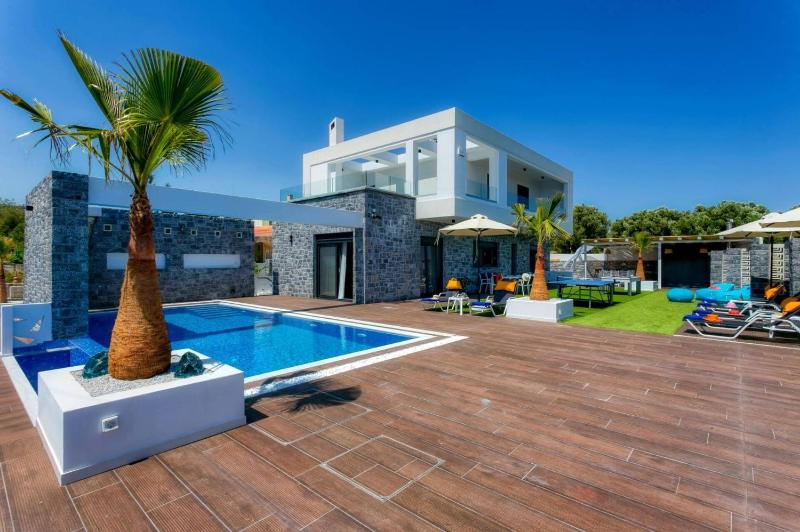 Villa Tropicana by Villa Plus - image 18