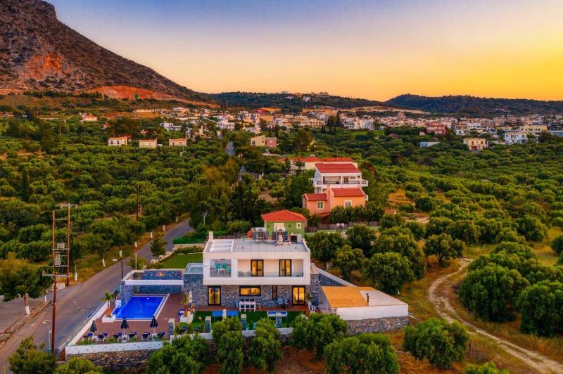 Villa Tropicana by Villa Plus - image 30