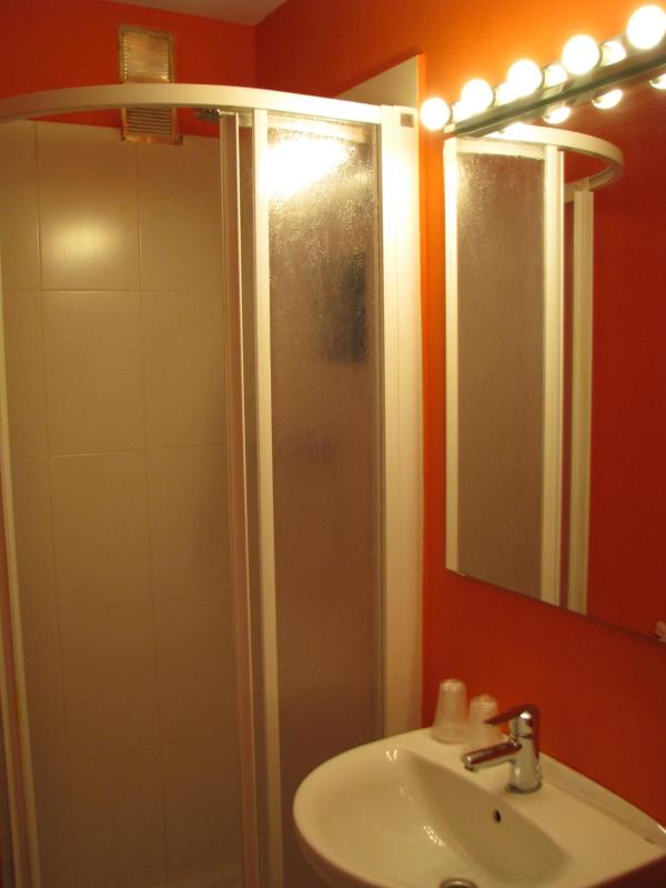 Quadruple Room image 2