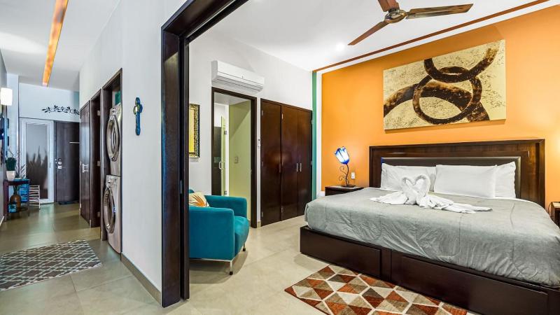 Penthouse Oceanview 1 block Malecon bars shops ZR - image 13