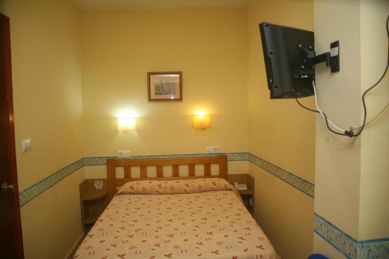 Single Room image 1