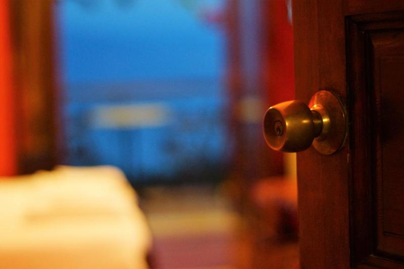 Superior Double Room with Sea View image 2