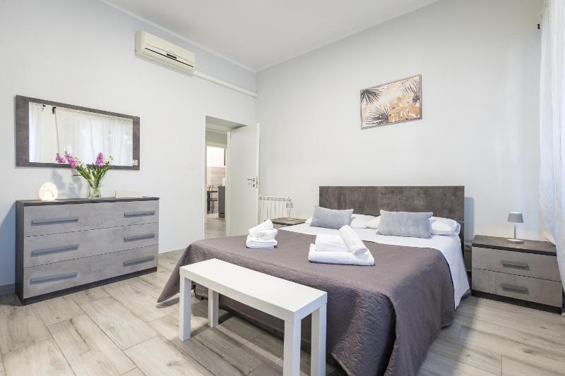 Station House Ostia - image 12