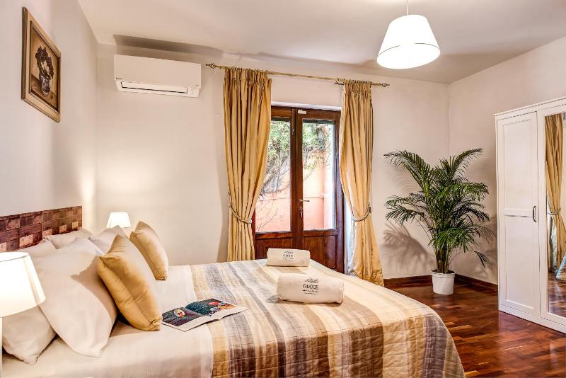 GOCCE VILLAS - Villa de Flores Country Style Villa With Pool - image 3