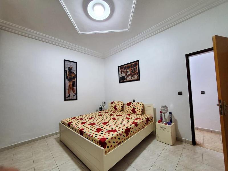 2 chambre salon avec baignoire à ouaga 2000 derrière FSR-B - image 16
