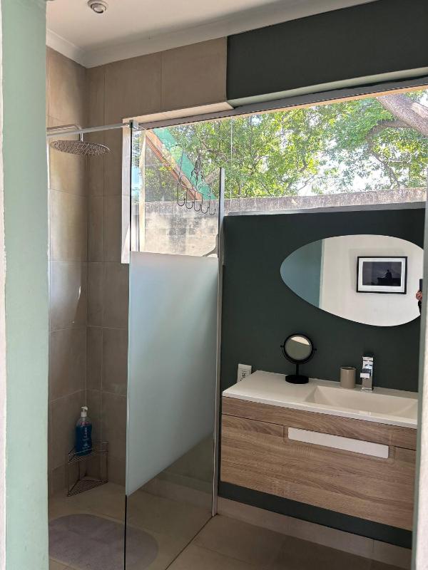 Bheka Guest House Parktown North Johannesburg - image 10