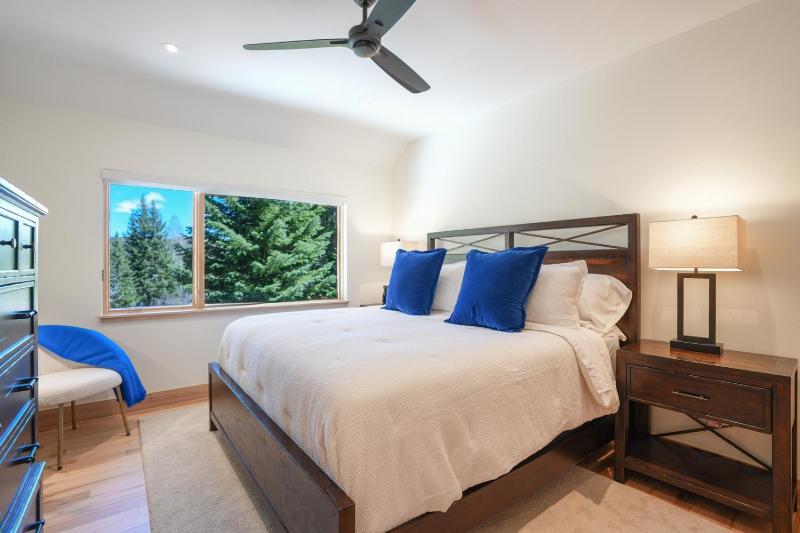TP50 - Tall Pines Imperial Townhome - image 45