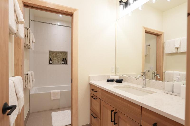 TP50 - Tall Pines Imperial Townhome - image 24