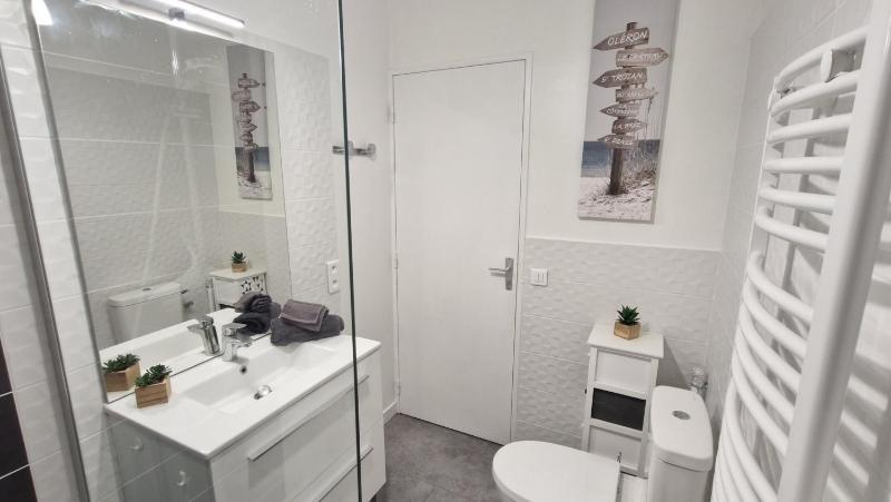 Royan - STUDIO LUMINEUX au calme - 30m de la PLAGE - Quartier du PARC - image 19