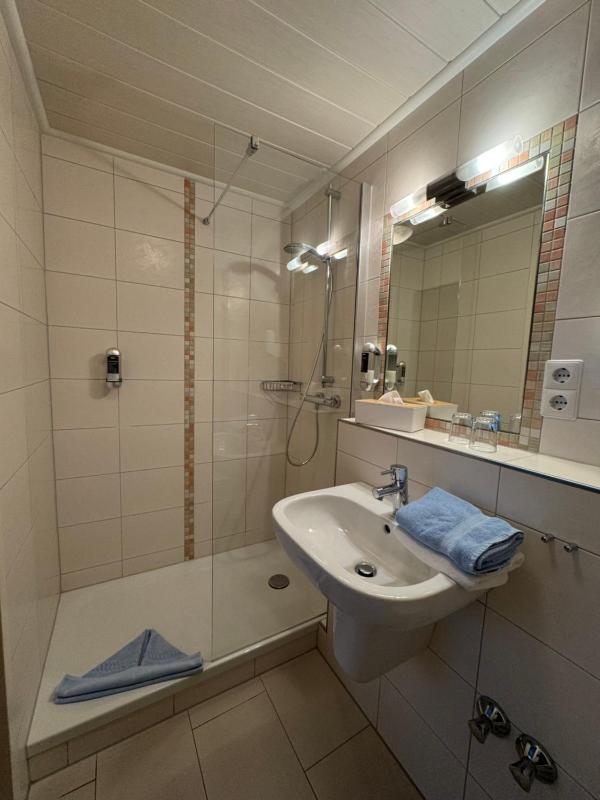 Hotel Zum Hanseaten - image 14