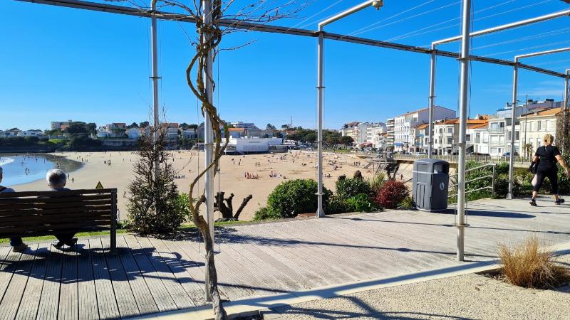 Royan - VUE MAGIQUE pour cet APPARTEMENT au 1er étage - Résidence du Golf - image 12