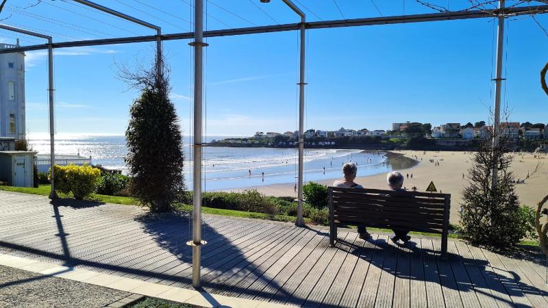 Royan - VUE MAGIQUE pour cet APPARTEMENT au 1er étage - Résidence du Golf - image 4
