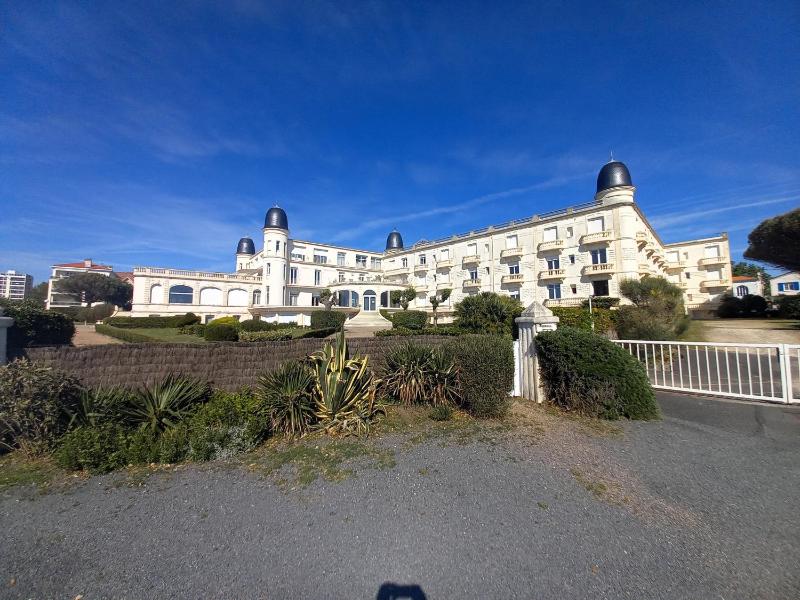 Royan - VUE MAGIQUE pour cet APPARTEMENT au 1er étage - Résidence du Golf - image 10