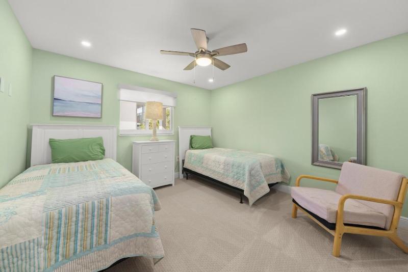 Island Beach Club #360D - image 14