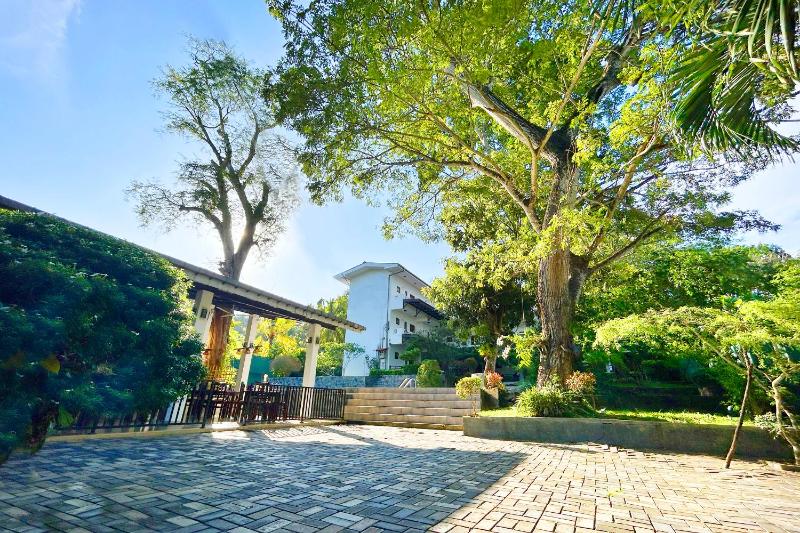 Ilamperuma Bungalow - image 2