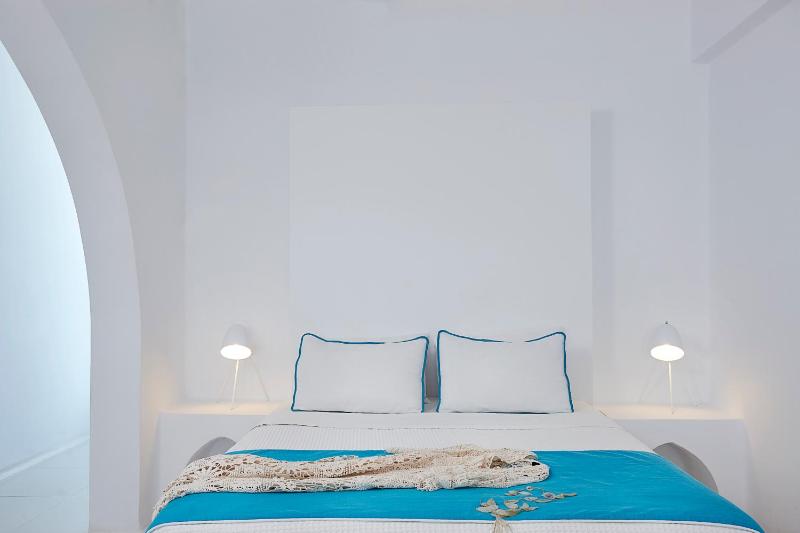 Plunge Pool Suite with Sea View image 4