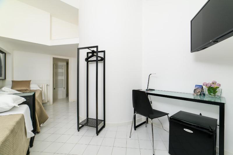 Muta House - image 22