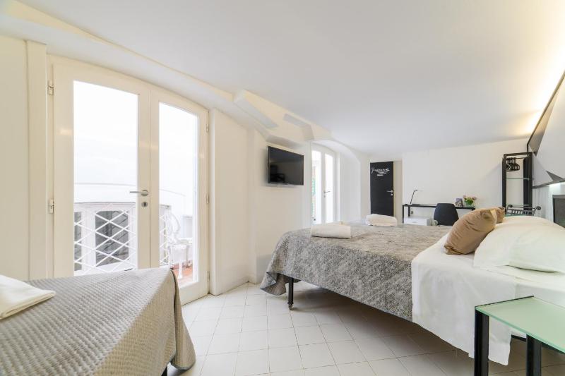 Muta House - image 43