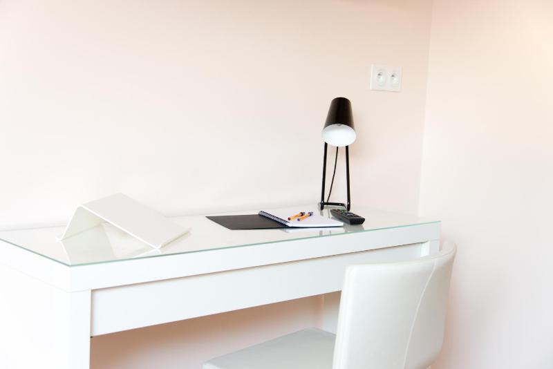 Au Coeur de Nantes Apartment - image 18