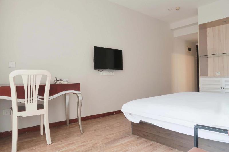 Kaboting Hotel Chongqing Prime Location Near Jiefangbei & Hongya Cave 1 Minute Walk to Metro Ideal for International GuestsFree Self-Service Laundry Free High-Speed WiFiFree Chinese Tea Free Travel Advice - image 15