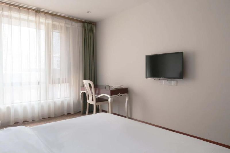 Kaboting Hotel Chongqing Prime Location Near Jiefangbei & Hongya Cave 1 Minute Walk to Metro Ideal for International GuestsFree Self-Service Laundry Free High-Speed WiFiFree Chinese Tea Free Travel Advice - image 2