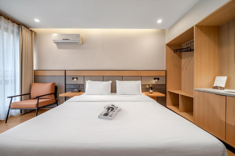Kaboting Hotel Chongqing Prime Location Near Jiefangbei & Hongya Cave 1 Minute Walk to Metro Ideal for International GuestsFree Self-Service Laundry Free High-Speed WiFiFree Chinese Tea Free Travel Advice - image 22