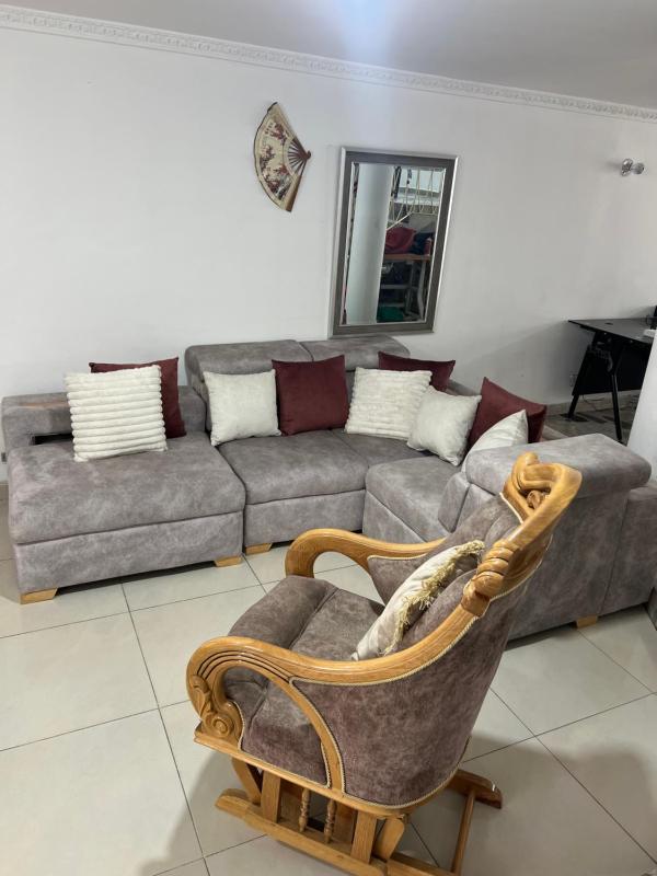Apartamento amplio parqueadero y excelente ubicación en Bogotá - image 6