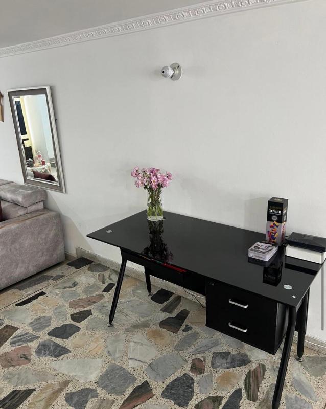 Apartamento amplio parqueadero y excelente ubicación en Bogotá - image 15
