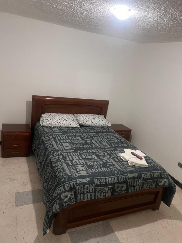 Apartamento amplio parqueadero y excelente ubicación en Bogotá - image 10