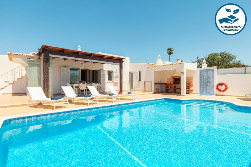Villa Solara - com piscina aquecível e BBQ em Carvoeiro - image 1