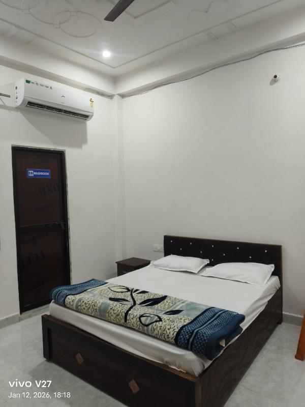 S K Home Stay - image 11