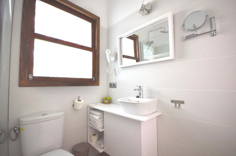 Houm Villa Plaza Arosa - image 8