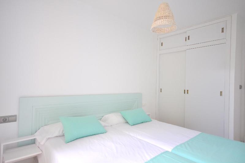 Houm Villa Plaza Arosa - image 11