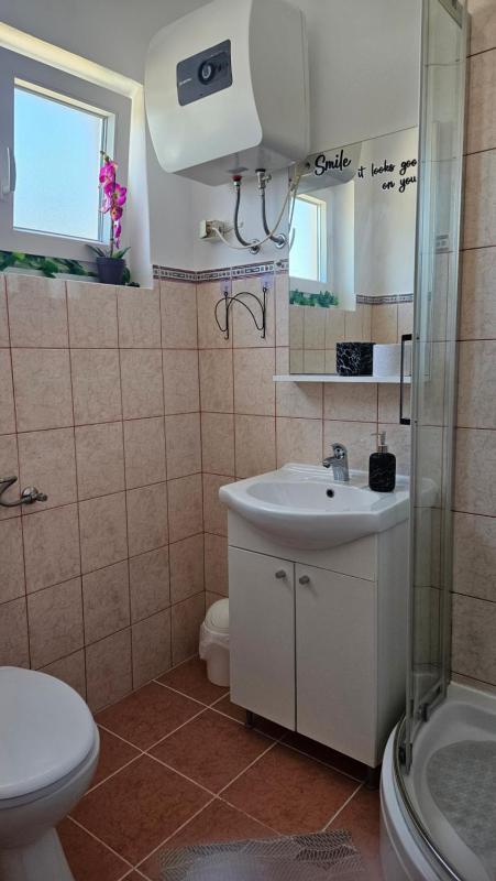 House Nena - image 17