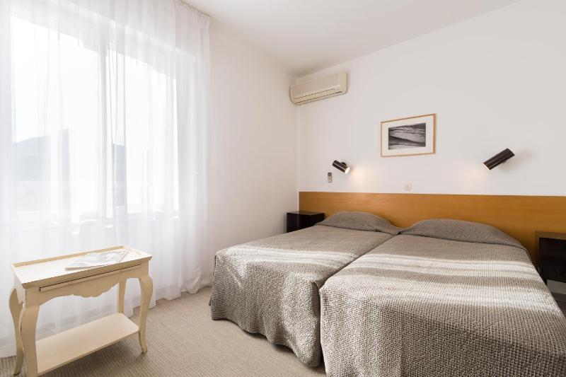 Triple Room image 1